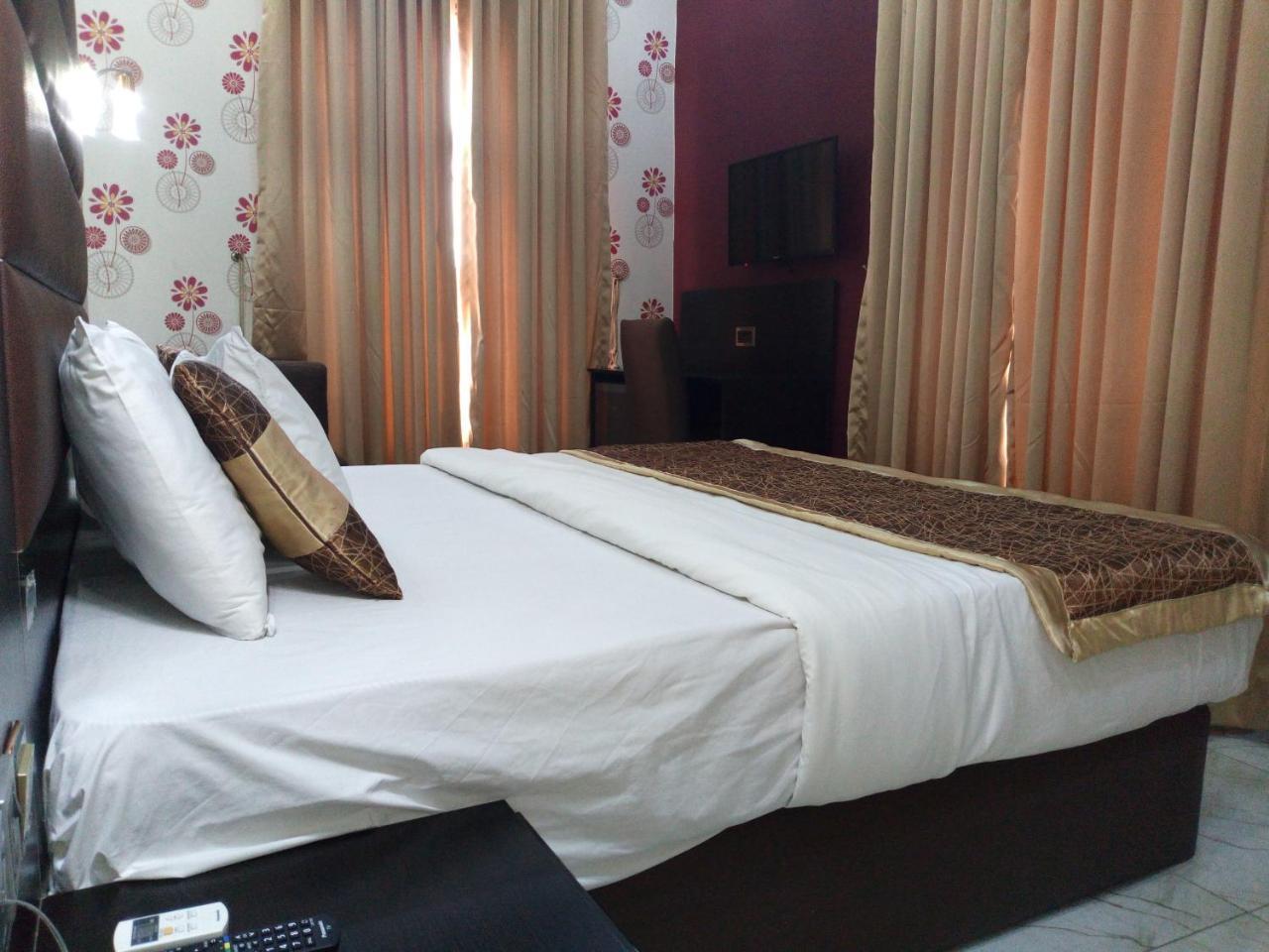 Bana Hotel & Suites Lagos Zewnętrze zdjęcie